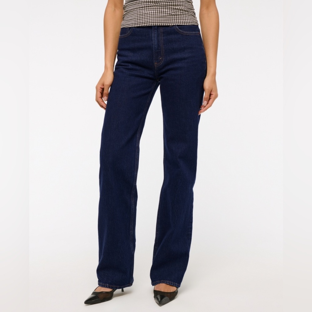 Abercrombie & Fitch | High Rise 90s Relaxed Jean | 25S
